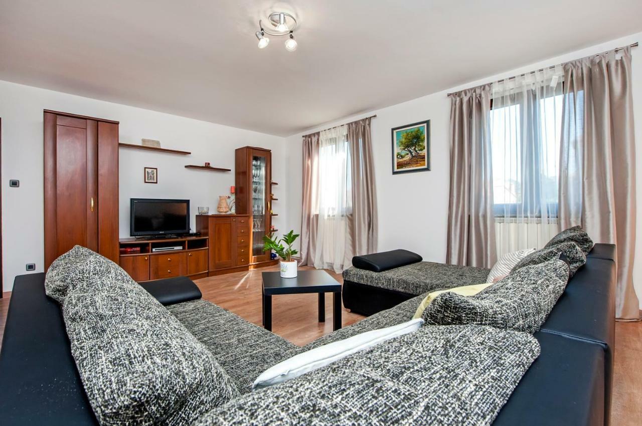 Apartment Nika 罗维尼 外观 照片