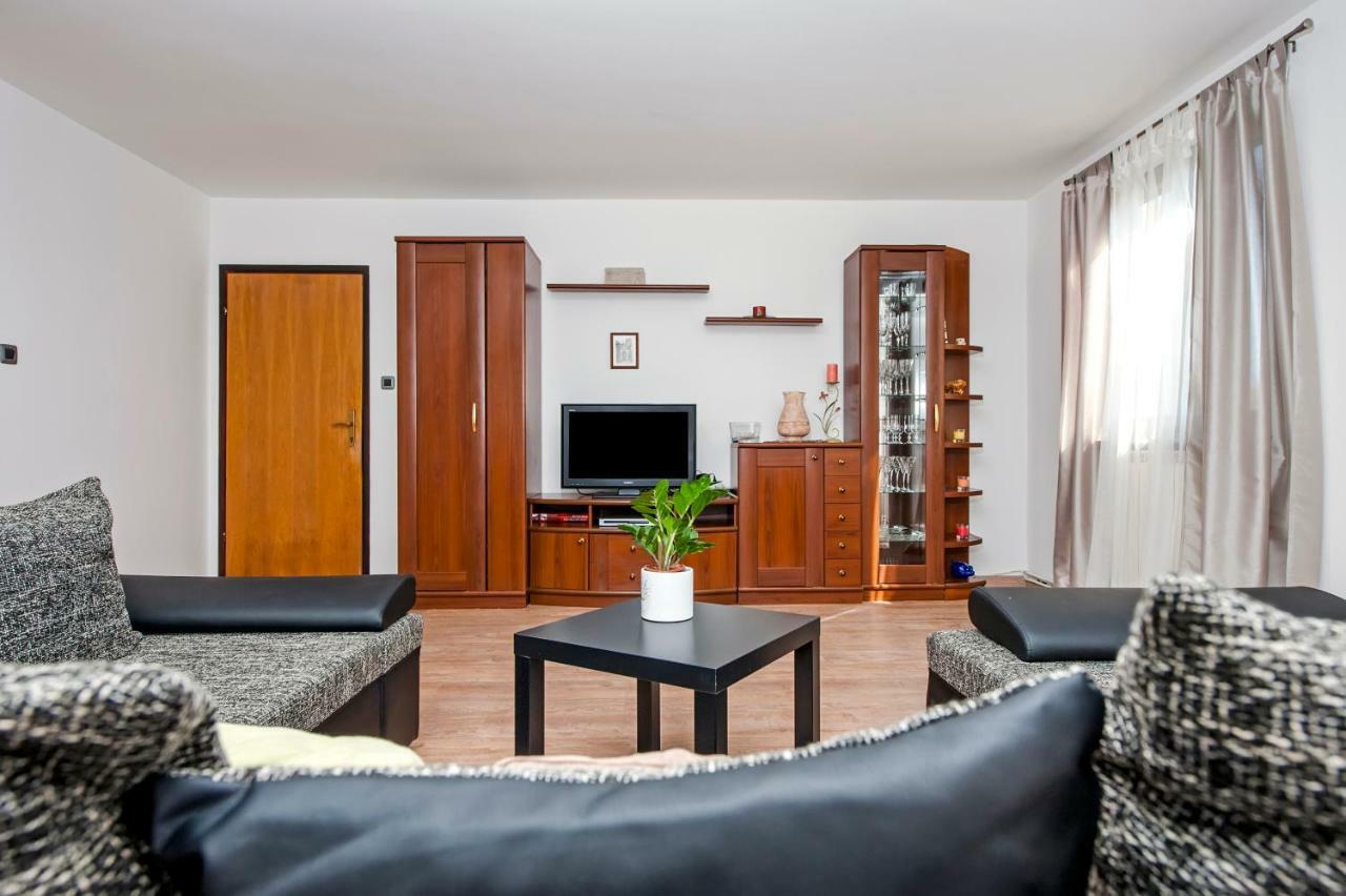 Apartment Nika 罗维尼 外观 照片